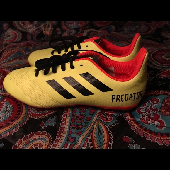 Brand New Adidas Predator Soccer Cleats - Picture 2 of 4